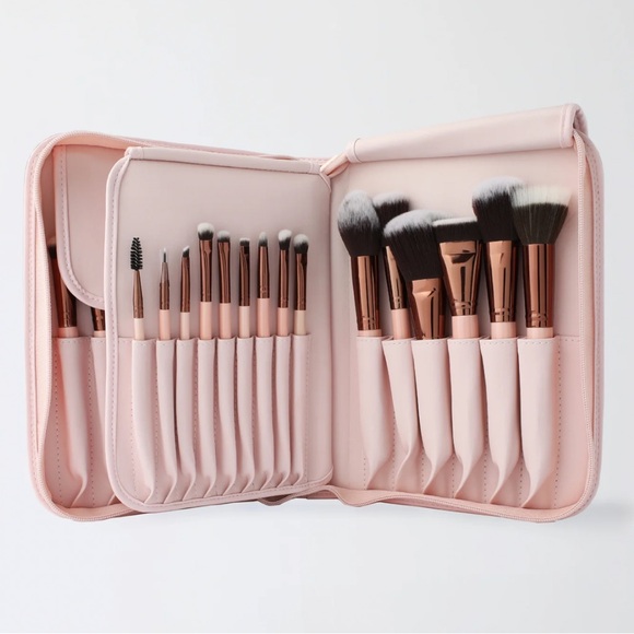 ✨ Luxie 30 Piece Rose Gold Brush Set - Picture 2 of 7